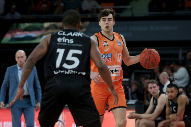 尽管一度落 尽管一度落