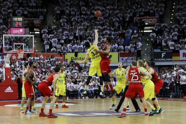 在边路频频 在边路频频